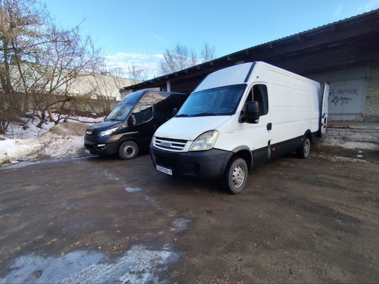 Наши фургоны - это малая часть того что можно было вставить на сайте. Мы предлагаем широкий выбор машин для Грузоперевозок в Пинске и по всему РБ