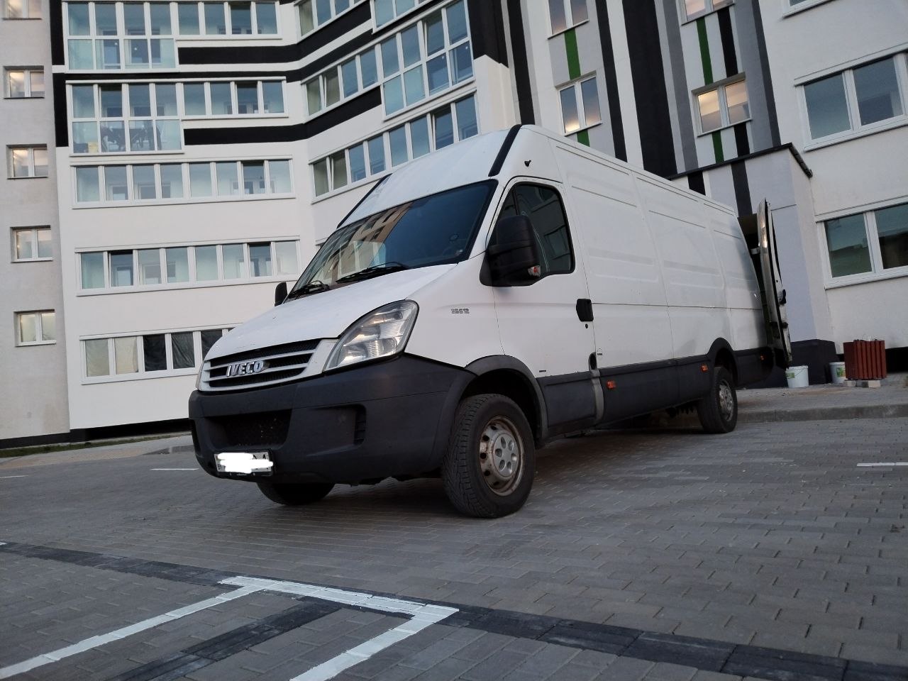 Наши фургоны - проходять тех. осмотр каждый год и каждый месяц осматриваються профессионалами. Грузоперевозки Пинск - Мы экономим Вам время и деньги